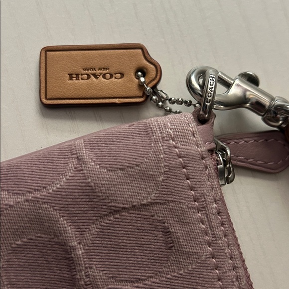 Coach  wristlet in Signature Denim CJ874 - Picture 6 of 7